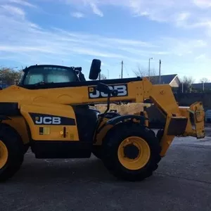 2011 JCB 533-105