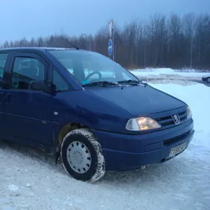 Продам автомобиль Peugeot 806i 