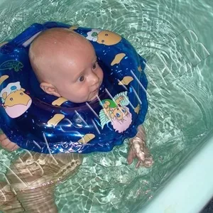 Круг BabySwimmer на шею для купания младенцев,  новый!